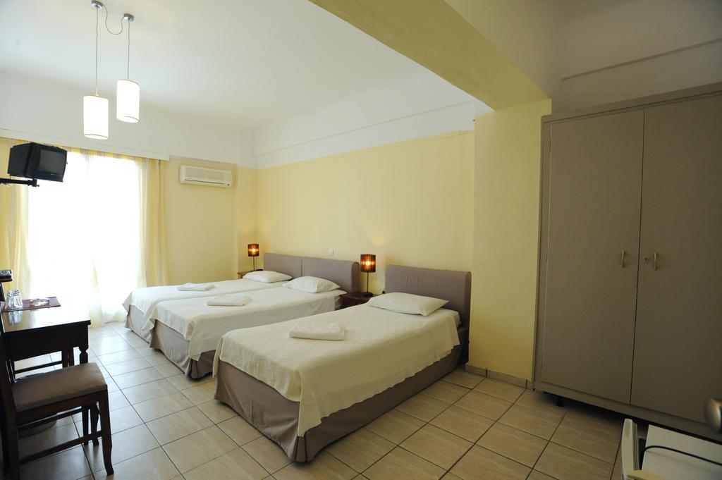 Hotel Delfinia à Tínos Chambre photo